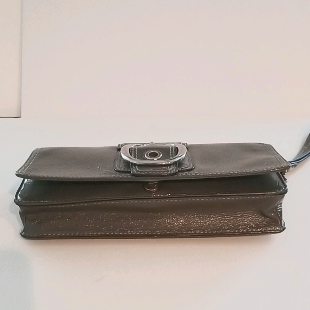 Coach Soho Gray Patent Wristlet Bag - Picture 14 of 16